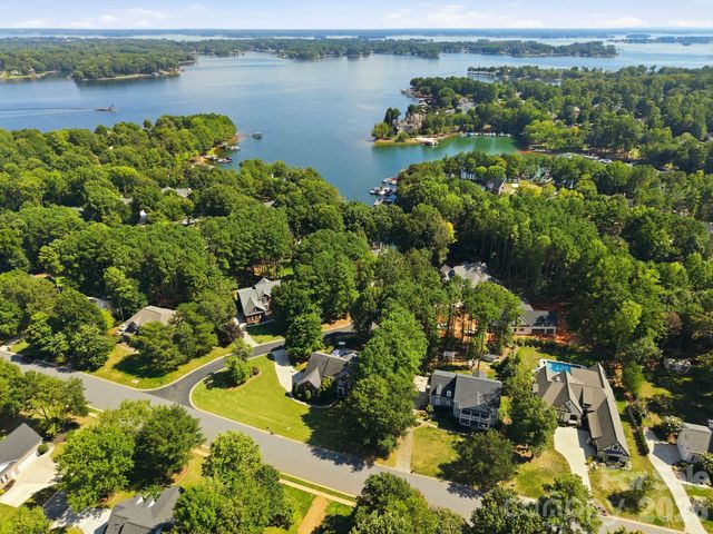 4507 Rippling Cove Court, Denver, NC 28037