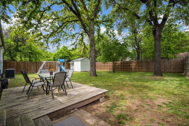 621 W Brock Street, Denison, TX 75020