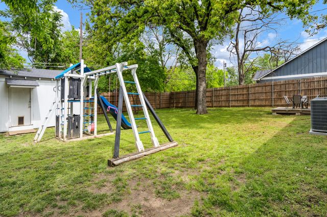 621 W Brock Street, Denison, TX 75020