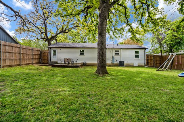 621 W Brock Street, Denison, TX 75020