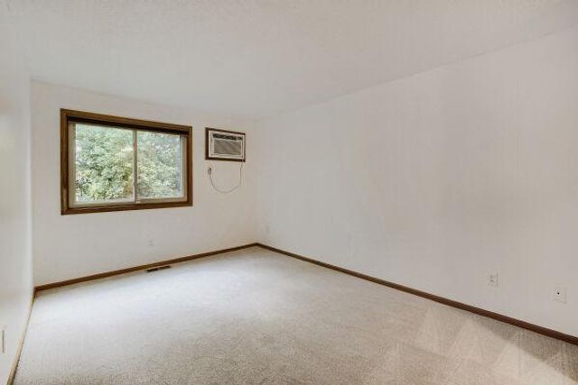 8777 Jasmine Lane, Eden Prairie, MN 55344