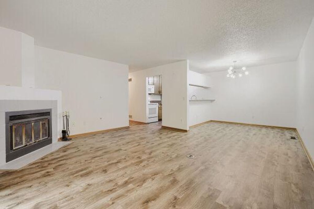 8777 Jasmine Lane, Eden Prairie, MN 55344 — photo 3