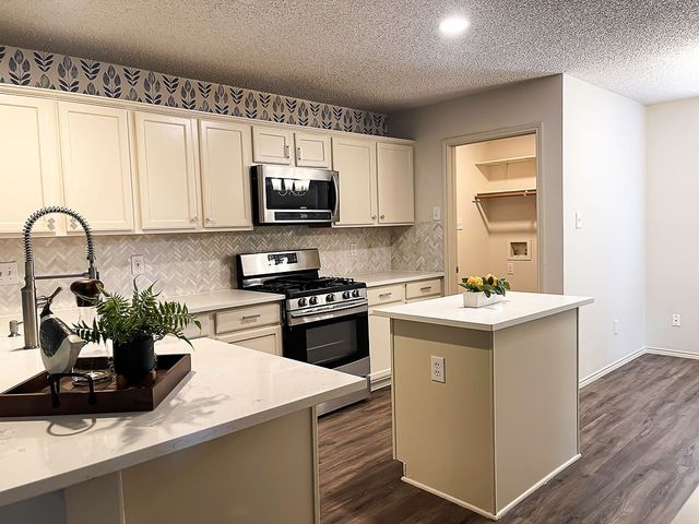 7305 Gillon Drive, Rowlett, TX 75089