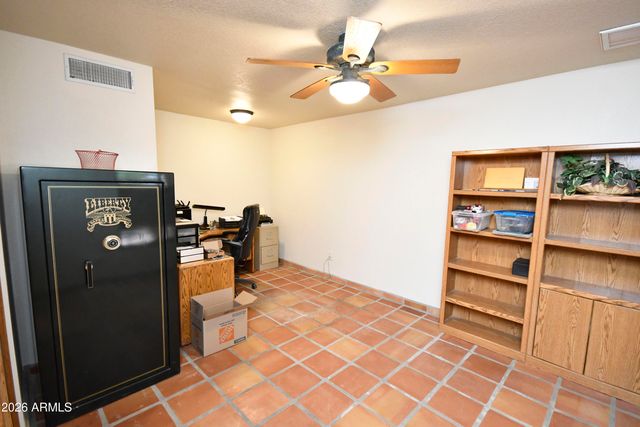 4701 W MISTY WILLOW Lane, Glendale, AZ 85310