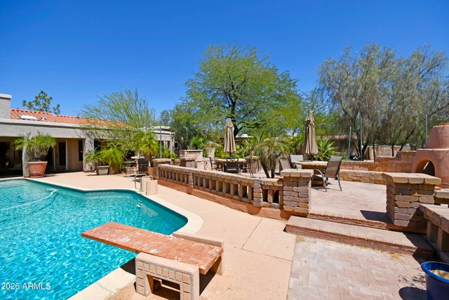 4701 W MISTY WILLOW Lane, Glendale, AZ 85310