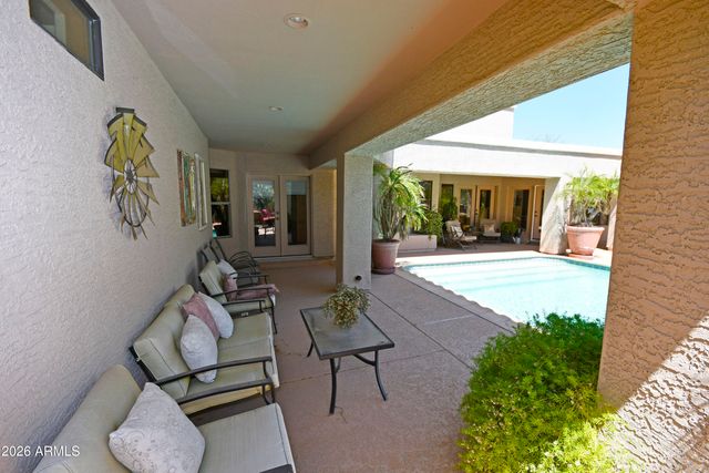 4701 W MISTY WILLOW Lane, Glendale, AZ 85310