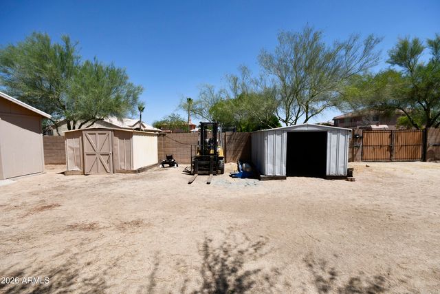 4701 W MISTY WILLOW Lane, Glendale, AZ 85310