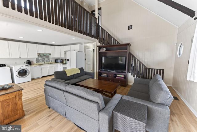 386 OCEAN PKWY, Berlin, MD 21811