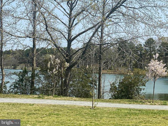 386 OCEAN PKWY, Berlin, MD 21811