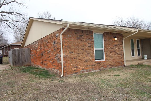 999 N 5th Street, Noble, OK 73068