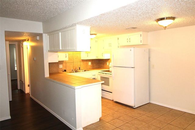 999 N 5th Street, Noble, OK 73068