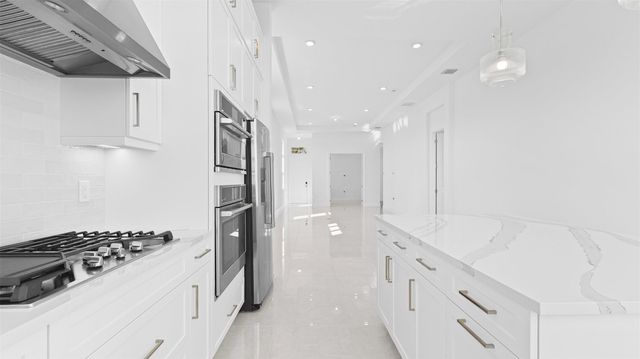 5066 Lido Key Lane, Westlake, FL 33470