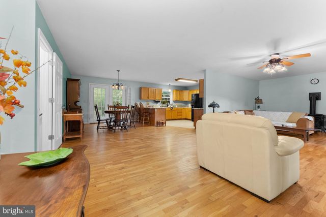 7817 HAZELAND LN, Boston, VA 22713