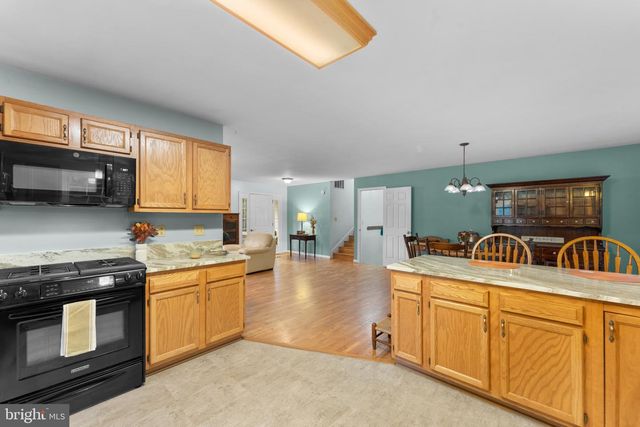 7817 HAZELAND LN, Boston, VA 22713