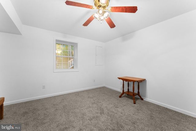 7817 HAZELAND LN, Boston, VA 22713