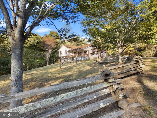 7817 HAZELAND LN, Boston, VA 22713