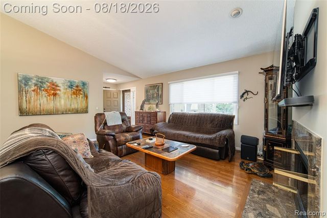 7521 Hickory Hill Drive, West Bloomfield, MI 48322