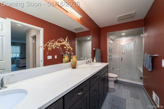 7521 Hickory Hill Drive, West Bloomfield, MI 48322