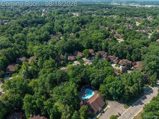 7521 Hickory Hill Drive, West Bloomfield, MI 48322