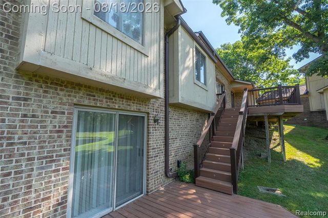 7521 Hickory Hill Drive, West Bloomfield, MI 48322