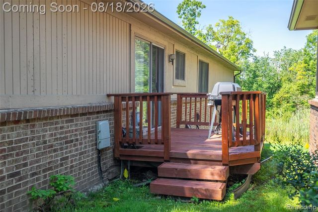 7521 Hickory Hill Drive, West Bloomfield, MI 48322