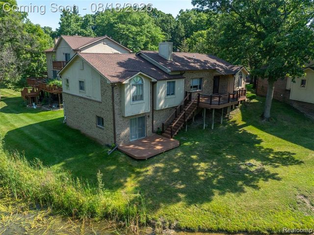 7521 Hickory Hill Drive, West Bloomfield, MI 48322