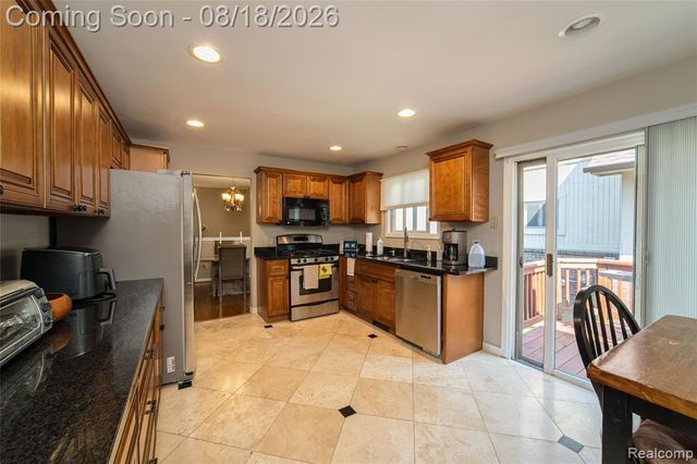 7521 Hickory Hill Drive, West Bloomfield, MI 48322