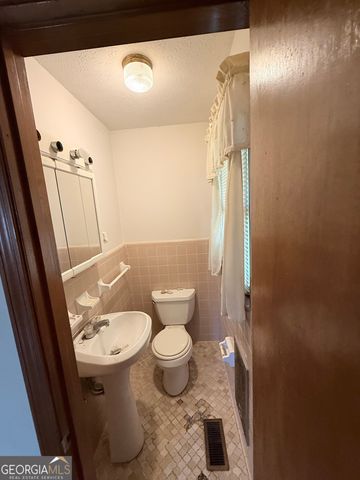 135 2nd Street, Rockmart, GA 30153