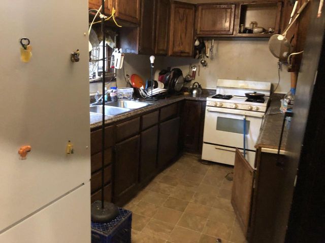 1311 W Albany PLACE, Milwaukee, WI 53206