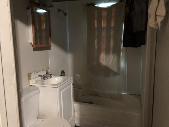 1311 W Albany PLACE, Milwaukee, WI 53206