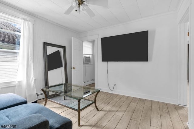 4 Park Heights Ave, Dover Town, NJ 07801
