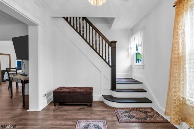 4 Park Heights Ave, Dover Town, NJ 07801