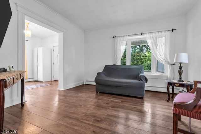 4 Park Heights Ave, Dover Town, NJ 07801