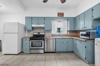 4 Park Heights Ave, Dover Town, NJ 07801