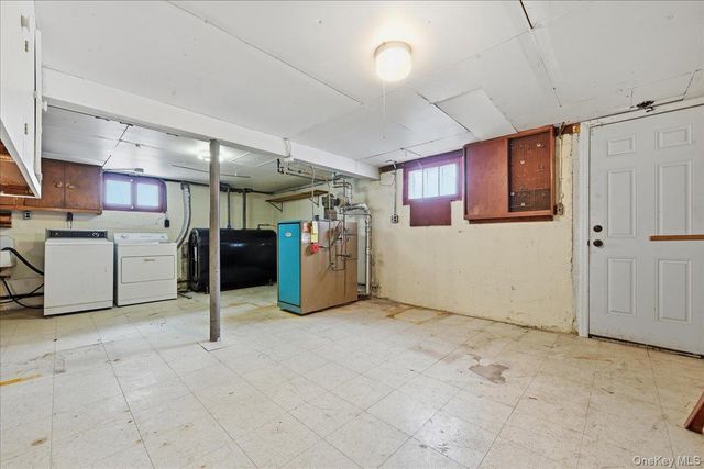 82-59 263rd Street, Floral Park, NY 11004