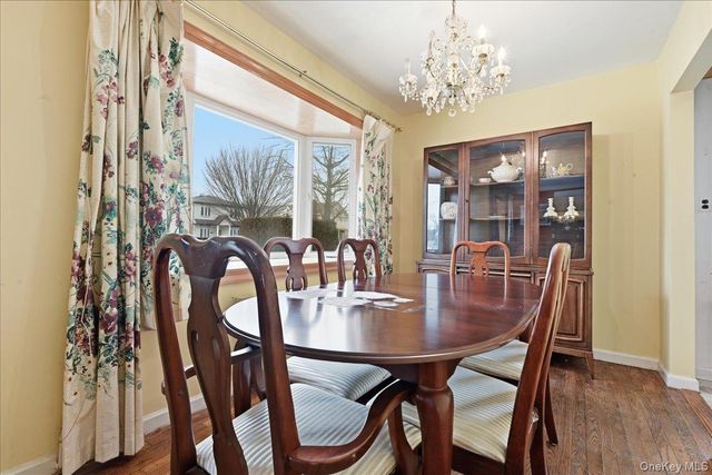 82-59 263rd Street, Floral Park, NY 11004