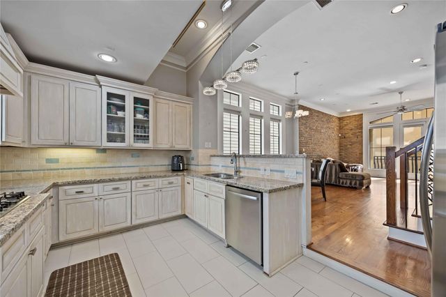 328 Bomar Street, Houston, TX 77006