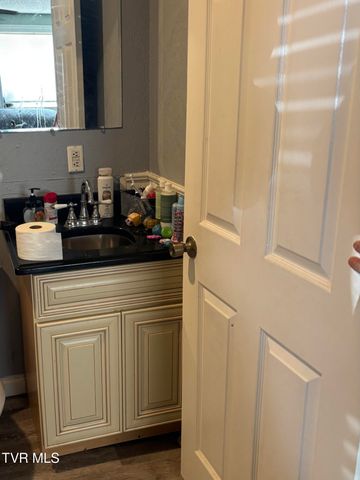 253 Harr Town Road, Blountville, TN 37617