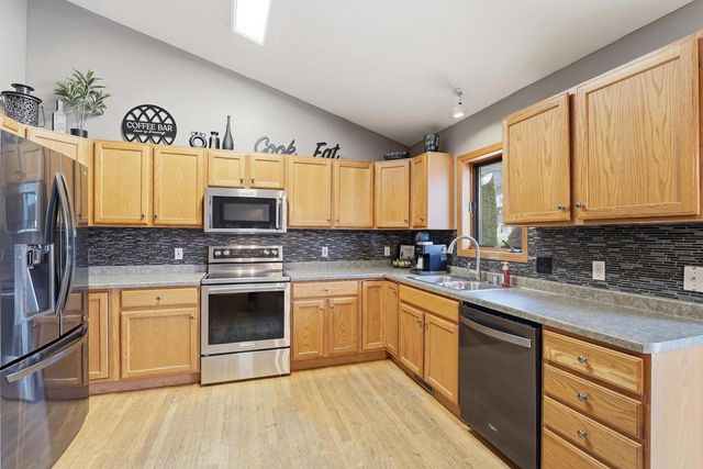 402 St Francis Court, Cross Plains, WI 53528