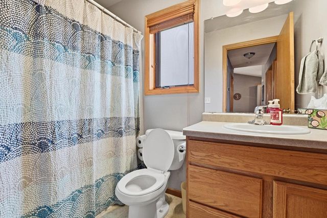 402 St Francis Court, Cross Plains, WI 53528