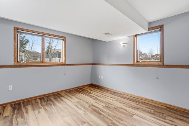 402 St Francis Court, Cross Plains, WI 53528