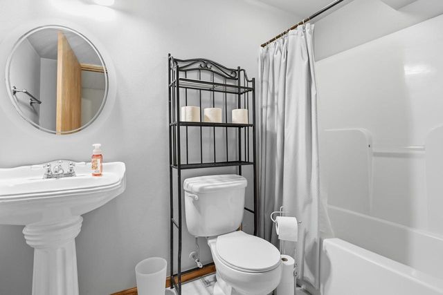 402 St Francis Court, Cross Plains, WI 53528