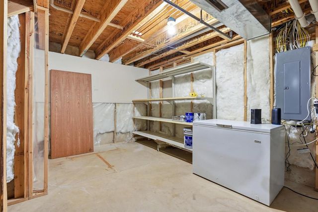 402 St Francis Court, Cross Plains, WI 53528