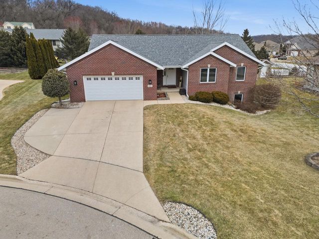 402 St Francis Court, Cross Plains, WI 53528