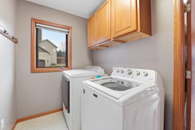 402 St Francis Court, Cross Plains, WI 53528