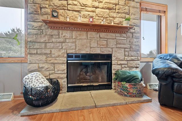 402 St Francis Court, Cross Plains, WI 53528