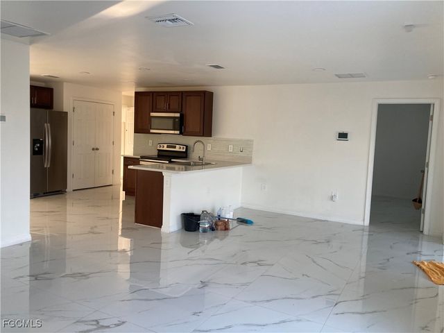 142 Plantation DR, Labelle, FL 33935