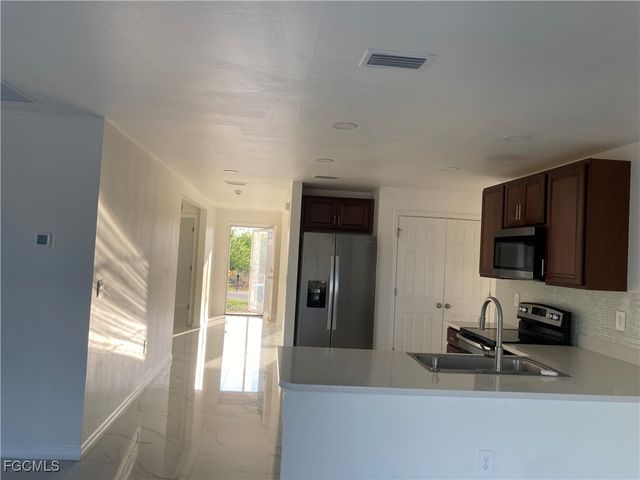 142 Plantation DR, Labelle, FL 33935