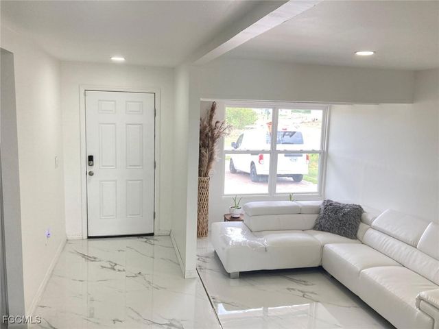 142 Plantation DR, Labelle, FL 33935