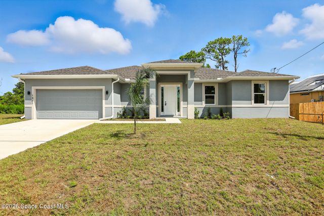 645 Parrotfish Street SW, Palm Bay, FL 32908
